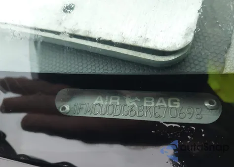 2011 Ford Escape Xlt из США, поврежденный, VIN 1FMCU0DG6BKC70698